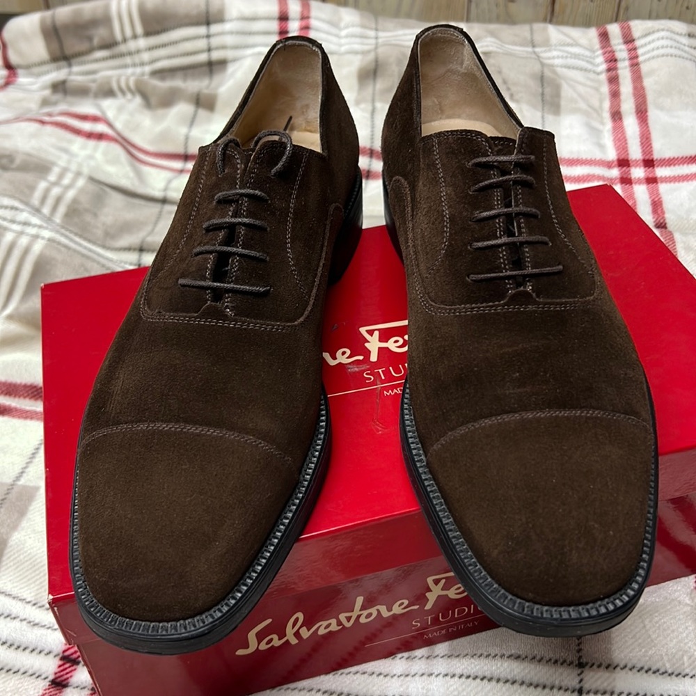 Salvadore Ferragamo studio Matrix castors Buc suede cal lace up shoes